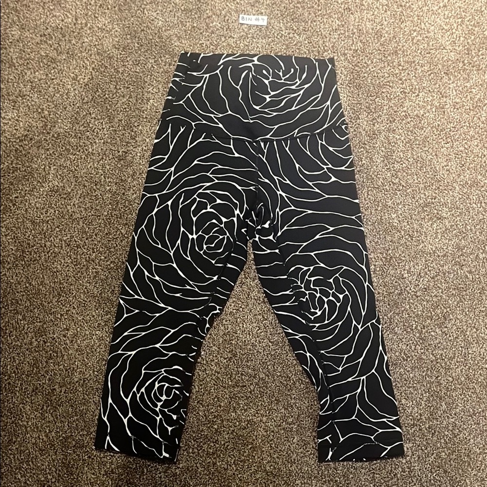 Stylish Black and White Lululemon Leggings